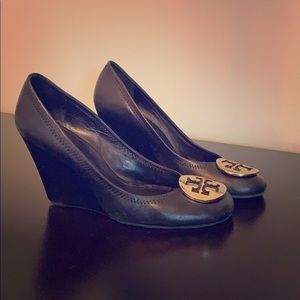 Tory Burch Reva Wedge- Size 8.5